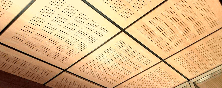 Instaladores de falsos techos registrables de madera